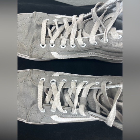 Vans High Tops Shoes - Grey & White - Women’s Size 8.5 & Men’s Size 7 - Picture 5 of 14